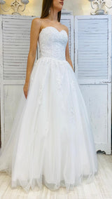 Abito da Sposa Scollo a Cuore by ViaMontenapoleone